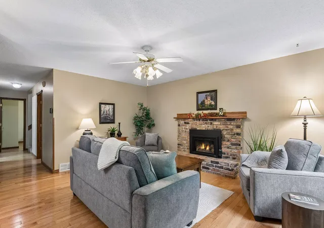 Photo 4 of Single family home for sale at 1868 Woodland Dr, Red Wing, MN 55066 | MLS# 7086839 | Listing updated on 2026-09-30