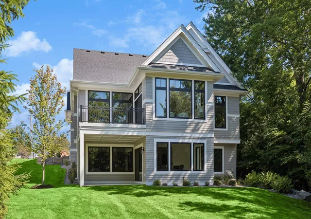 2nd image of 270 Wayzata Blvd E, Wayzata, MN 55391 | MLS# 7086874