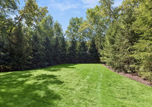 3rd image of 270 Wayzata Blvd E, Wayzata, MN 55391 | MLS# 7086874