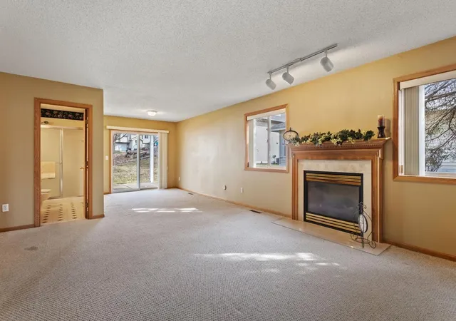 Homes for sale in Woodbury, MN | 2907 Devonshire Cir, Woodbury, MN 55125 | MLS# 7086949