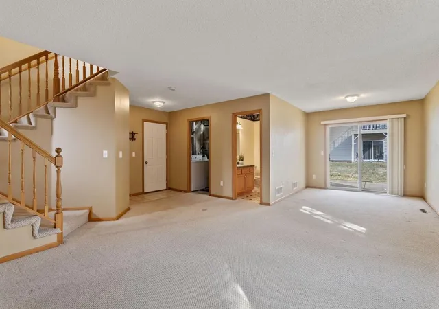 Homes for sale in Woodbury, MN | 2907 Devonshire Cir, Woodbury, MN 55125 | MLS# 7086949
