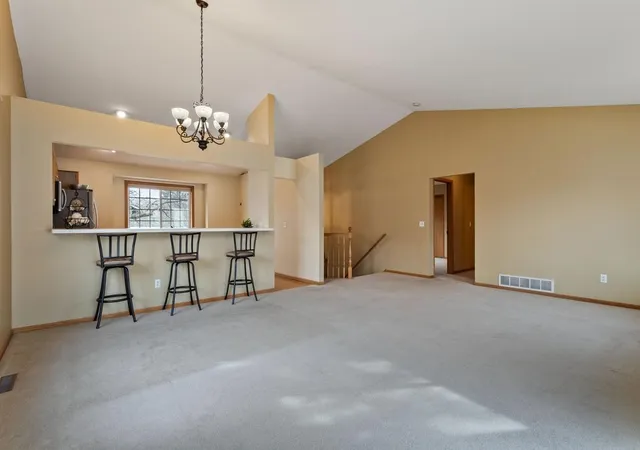Homes for sale in Woodbury, MN | 2907 Devonshire Cir, Woodbury, MN 55125 | MLS# 7086949
