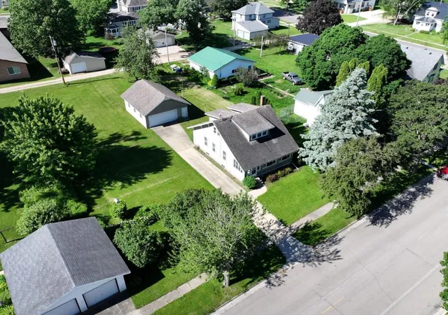 Homes for sale in Le Roy, MN | 111 W Cabot St, Le Roy, MN 55951 | MLS# 7086962