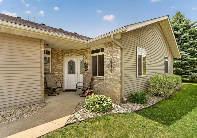 2nd image of 4207 Redhawk Dr Se, Rochester, MN 55904 | MLS# 7087004