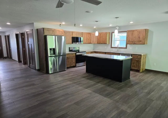 3rd image of 1477 Michigan Ave, Detroit Lakes, MN 56501 | MLS# 7087014