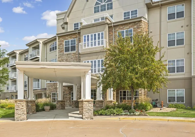 3rd image of 5650 Boone Ave N, New Hope, MN 55428