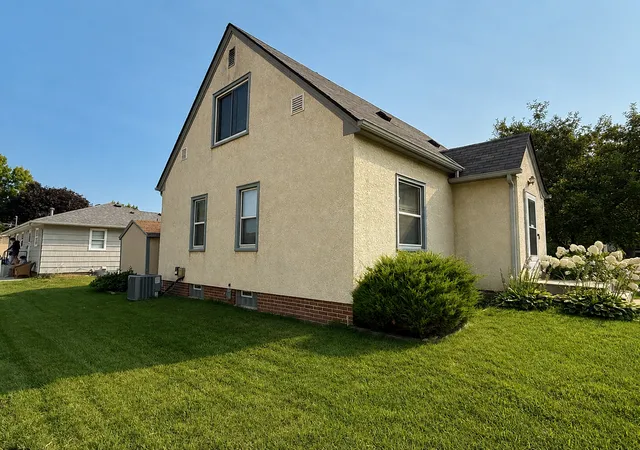 Photo 4 of Single family home for sale at 201 2nd Street SW, New Prague, MN 56071 | MLS# 7087048 | Listing updated on 2026-08-24