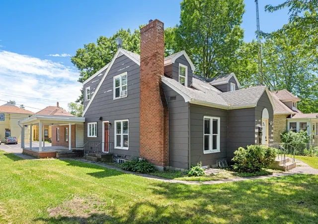 2nd image of 704 8Th Ave S, Saint Cloud, MN 56301 | MLS# 7087061
