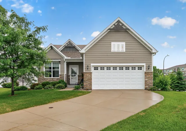 2nd image of 8270 Oakview Ct N, Maple Grove, MN 55369 | MLS# 7087066