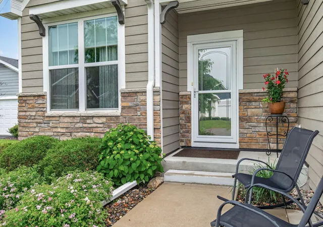 4th image of 8270 Oakview Ct N, Maple Grove, MN 55369 | MLS# 7087066