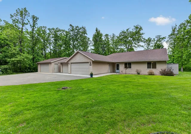 2nd image of 33783 Dancing Bear Dr, Crosslake, MN 56442 | MLS# 7087249