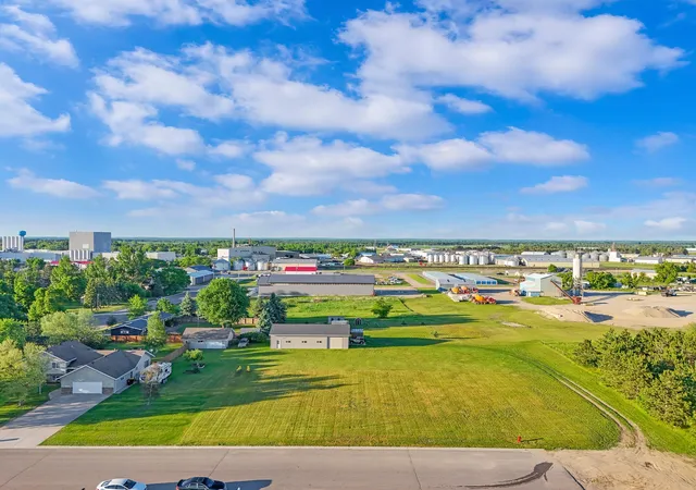 3rd image of 707 4Th St Se, Perham, MN 56573 | MLS# 7087260