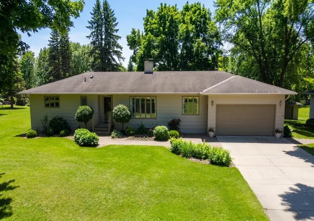Homes for sale in Fergus Falls, MN | 610 Woodland Dr, Fergus Falls, MN 56537 | MLS# 7087262