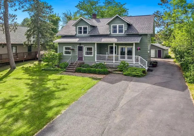 3rd image of 156 Lakeshore Dr, Moose Lake, MN 55767 | MLS# 7087287
