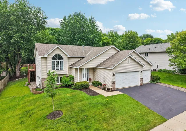 Homes for sale in Prior Lake, MN | 14079 Bluebird Trl Ne, Prior Lake, MN 55372 | MLS# 7087314