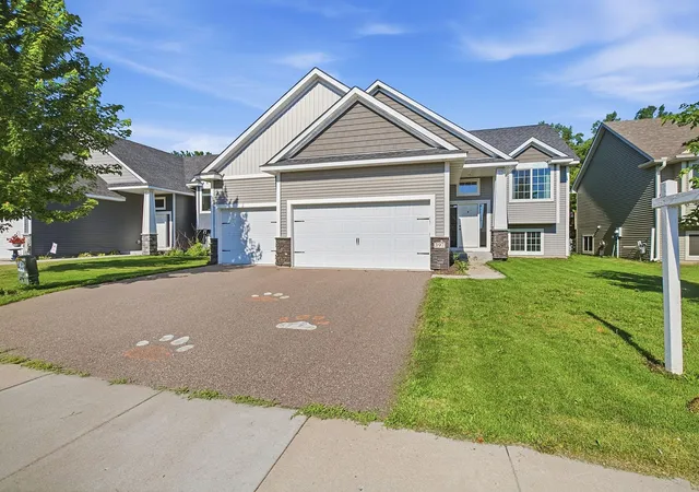 1st image of 397 15th St, Farmington, MN 55024 | MLS# 7087316