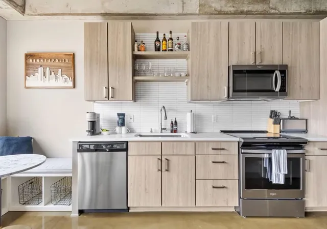 3rd image of 728 N 3Rd St, Minneapolis, MN 55401