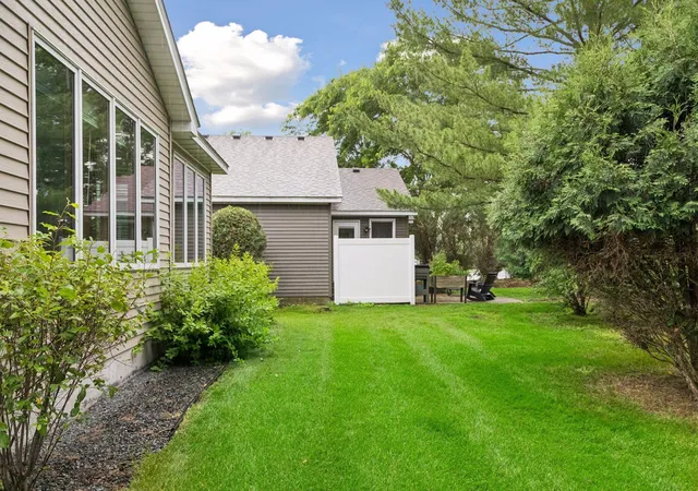 Homes for sale in Shoreview, MN | 5677 Heather Ridge Dr, Shoreview, MN 55126 | MLS# 7087329