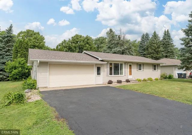 Homes for sale in Mankato, MN | 904 Mayvis Blvd, Mankato, MN 56001 | MLS# 7087355