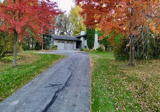 Photo 3 of Single family home for sale at 1309 Horseshoe Dr, Willmar, MN 56201 | MLS# 7087370 | Listing updated on 2026-10-22