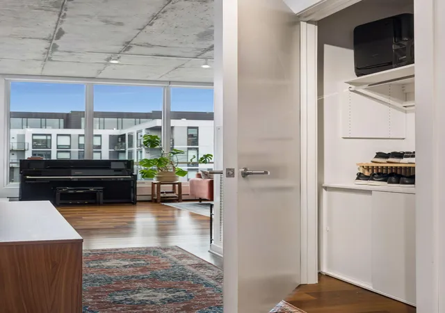 2nd image of 901 S 2Nd St #905, Minneapolis, MN 55415 | MLS# 7087377