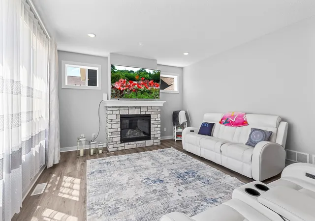 Photo 3 of Single family home for sale at 10118 Arrowwood Trl, Saint Paul, MN 55129 | MLS# 7087402 | Listing updated on 2026-09-03