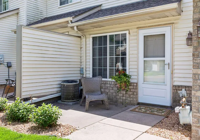 Homes for sale in Woodbury, MN | 7943 Forest Blvd #I, Woodbury, MN 55125 | MLS# 7087403