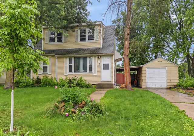Homes for sale in Maplewood, MN | 1450 Sandhurst Ave E, Maplewood, MN 55109 | MLS# 7087415