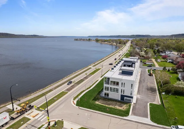 image of 907 N Lakeshore Dr #106, Lake City, MN 55041 | MLS# 7087461
