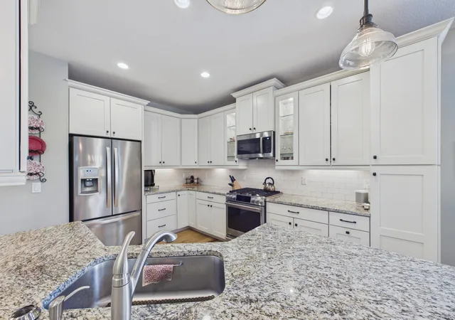 Homes for sale in Minnetrista, MN | 6817 Minnehaha Ct, Minnetrista, MN 55331 | MLS# 7087467