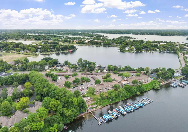 Homes for sale in Mound, MN | 4407 Wilshire Boulevard, Mound, MN 55364 | Houzeo
