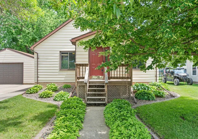 Homes for sale in Zumbrota, MN | 1345 S Main St, Zumbrota, MN 55992 | MLS# 7087594