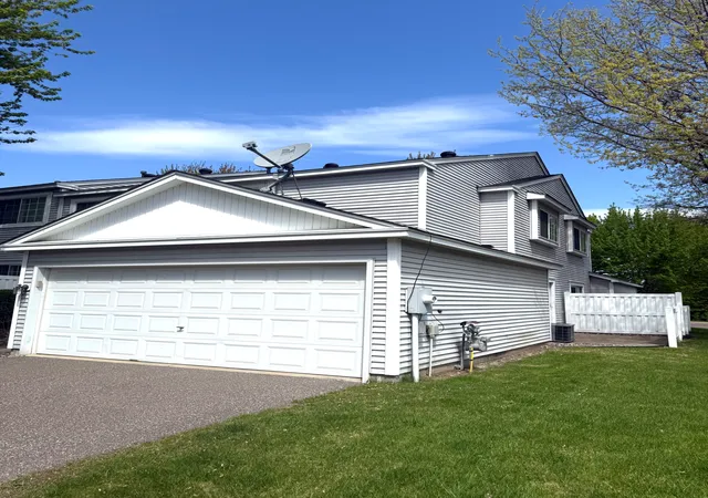 Homes for sale in Woodbury, MN | 443 Leeward Trl, Woodbury, MN 55129 | MLS# 7087606