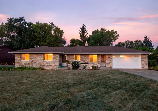 Photo 1 of Sale Pending at 408 Woodland Dr, Burnsville, MN 55337 | MLS# 7087614 | Listing updated on 2026-08-10