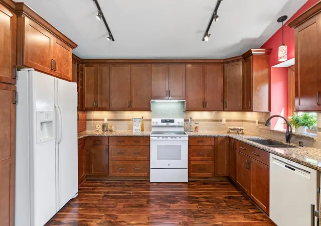 Photo 3 of Single family home for sale at 8068 Lower 147th St W, Saint Paul, MN 55124 | MLS# 7087658 | Listing updated on 2026-10-16