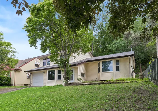3rd image of 54 King St W, Saint Paul, MN 55107 | MLS# 7087671