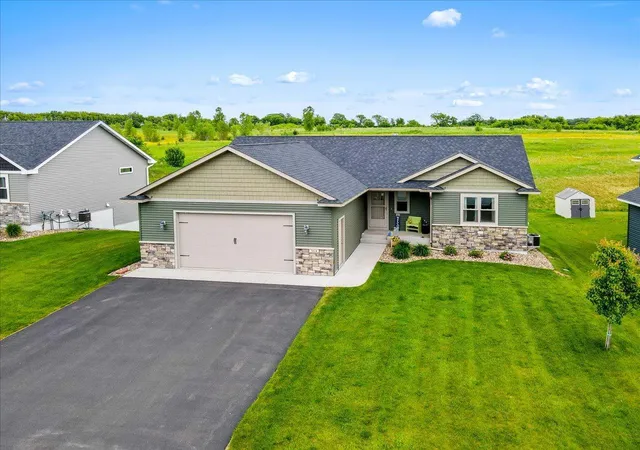 Homes for sale in New Richmond, WI | 364 Prairie Ln, New Richmond, WI 54017 | MLS# 7087679