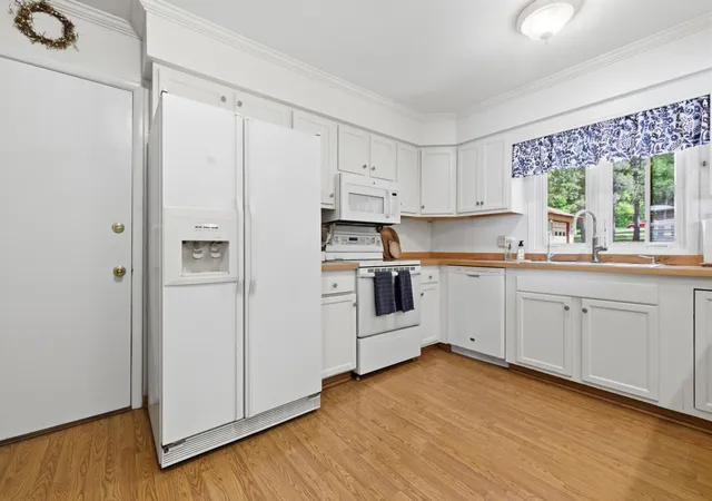 Photo 4 of Sale Pending at 16089 Dakota Shrs Dr, Park Rapids, MN 56470 | MLS# 7087714 | Listing updated on 2026-08-28