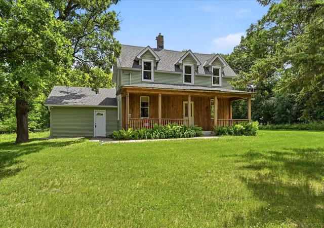1st image of 17701 Notre Dame St Ne, Forest Lake, MN 55025 | MLS# 7087716