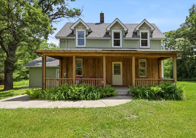 3rd image of 17701 Notre Dame St Ne, Forest Lake, MN 55025 | MLS# 7087716