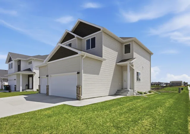 2nd image of 5555 Lori Ln W, West Fargo, ND 58078 | MLS# 7087745