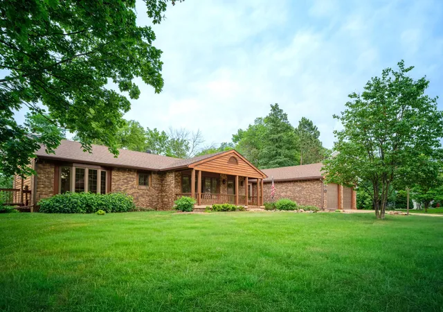 2nd image of 1404 Woodland Dr Sw, Rochester, MN 55902 | MLS# 7087747
