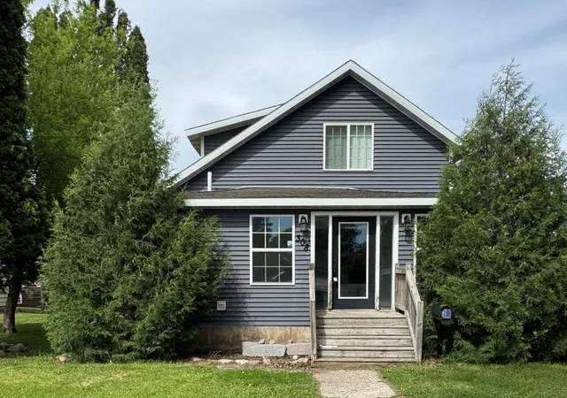 Homes for sale in Olivia, MN | 308 S 11th St, Olivia, MN 56277 | MLS# 7087751