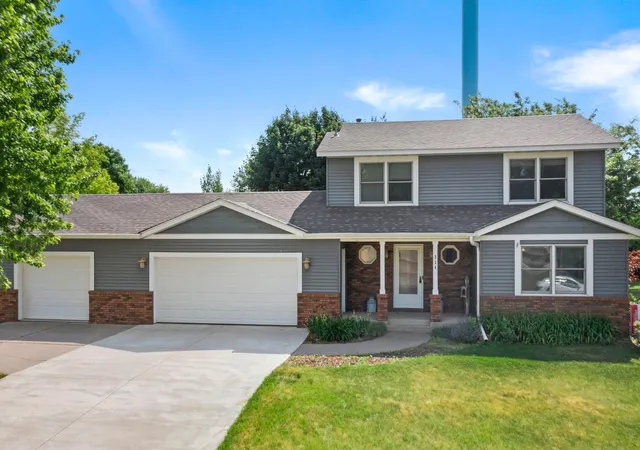 Photo 1 of Single family home for sale at 224 Minnesota Ave S, Vermillion, MN 55085 | MLS# 7087776 | Listing updated on 2026-08-13