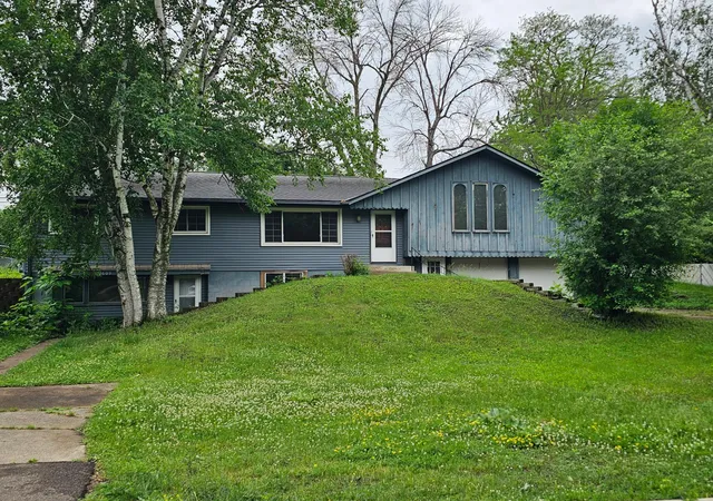 1st image of 10609 32nd Ave N, Minneapolis, MN 55441 | MLS# 7087855