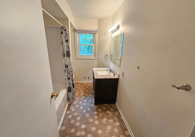 4th image of 10609 32Nd Ave N, Minneapolis, MN 55441 | MLS# 7087855