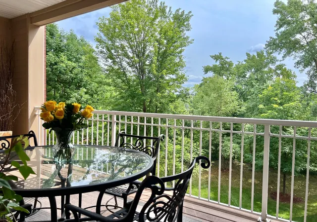 1st image of 408 Parkers Lake Rd #206, Wayzata, MN 55391 | MLS# 7087887