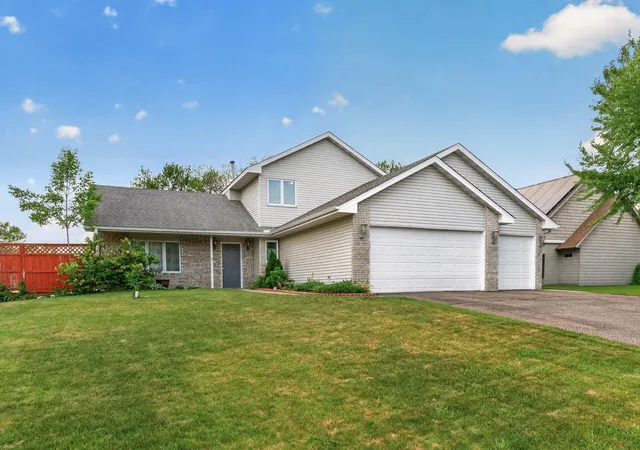 Photo 3 of Single family home for sale at 7060 137th Avenue Nw, Anoka, MN 55303 | MLS# 7087907 | Listing updated on 2026-09-07