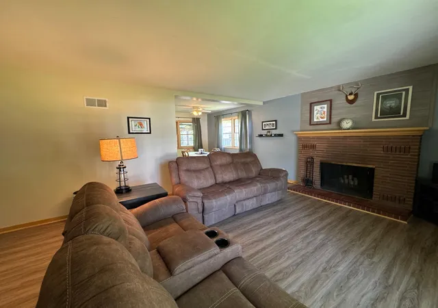3rd image of 107 S Whitney St, Marshall, MN 56258 | MLS# 7087924