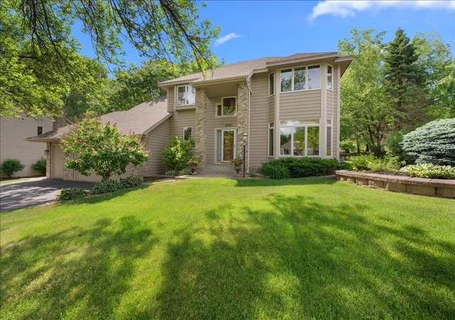 Homes for sale in Eagan, MN | 3667 Woodland Trl, Eagan, MN 55123 | MLS# 7087958
